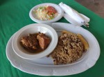 Stewed chicken with arroz moro - La Bandera - plato del día, Sabana, Dominican Republic