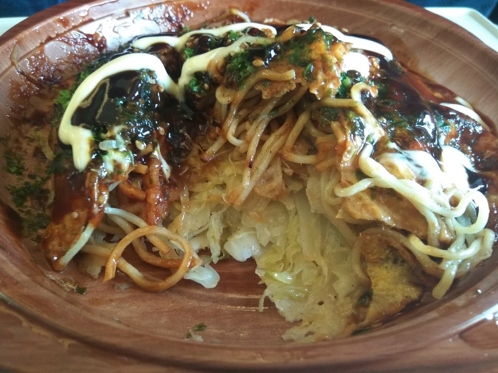 Serving Japanese okonomiyaki