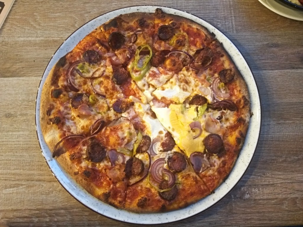 Magyaros Pizza.