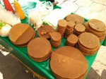 Sweets made of unrefined sugar from sugar cane.