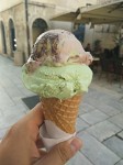 Kinder Bueno and pistachio ice creams