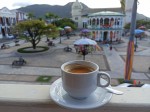 Dominican coffee with milk - Café dominicano - medio pollo