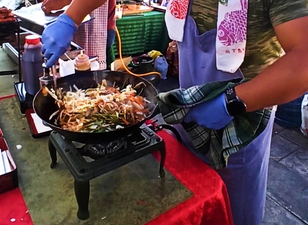 How to make traditional Yakisoba noodles? A step-by-step recipe