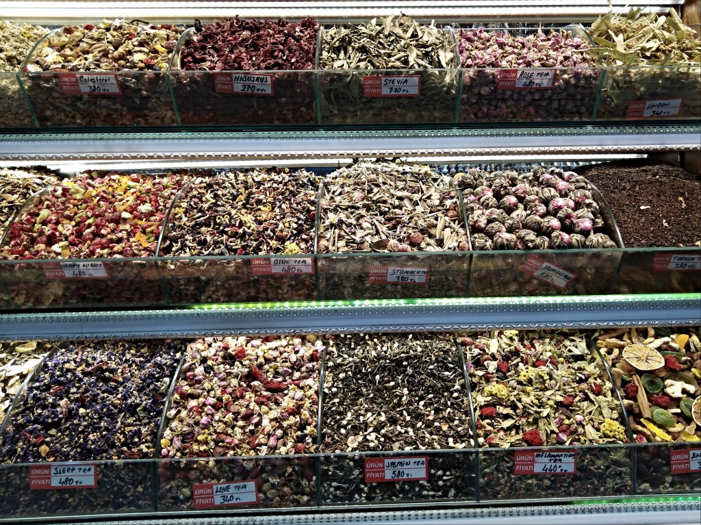 Cure yourself with aromatic Turkish teas Cure yourself with aromatic Turkish teas