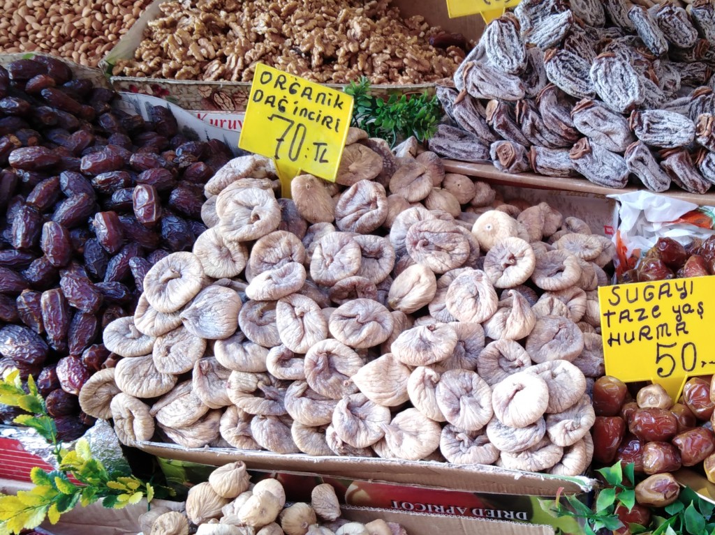 Organic, sun-dried figs from Turkey