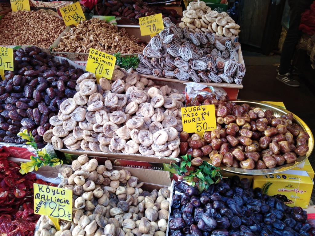 The great world of Turkish dried fruits