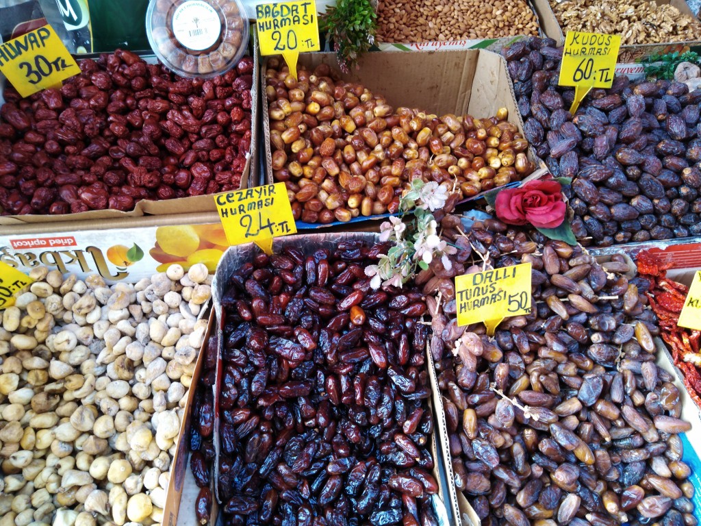 The great world of Turkish dried fruits The great world of Turkish dried fruits