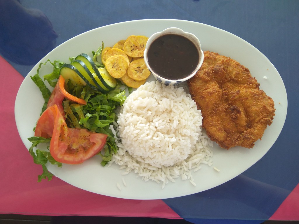 Casado con pollo empanizado - casado with breaded chicken breast - Costa Rica Casado con pollo empanizado - casado with breaded chicken breast - Costa Rica