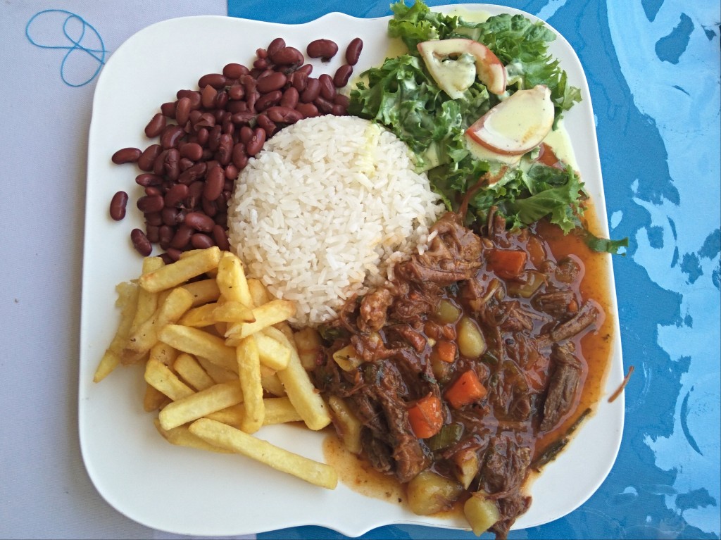 Casado con carne en salsa - casado with beef in a sauce - Costa Rica Casado con carne en salsa - casado with beef in a sauce - Costa Rica