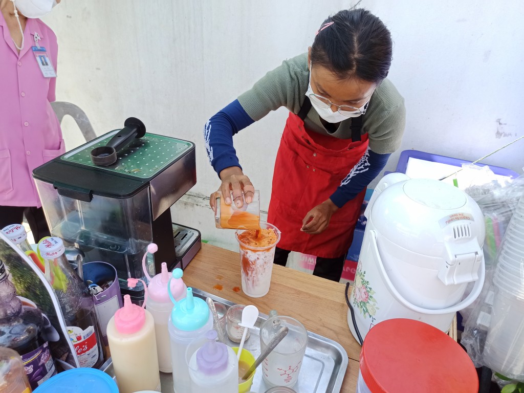 How to make traditional Thai milk tea? How to make traditional Thai milk tea?