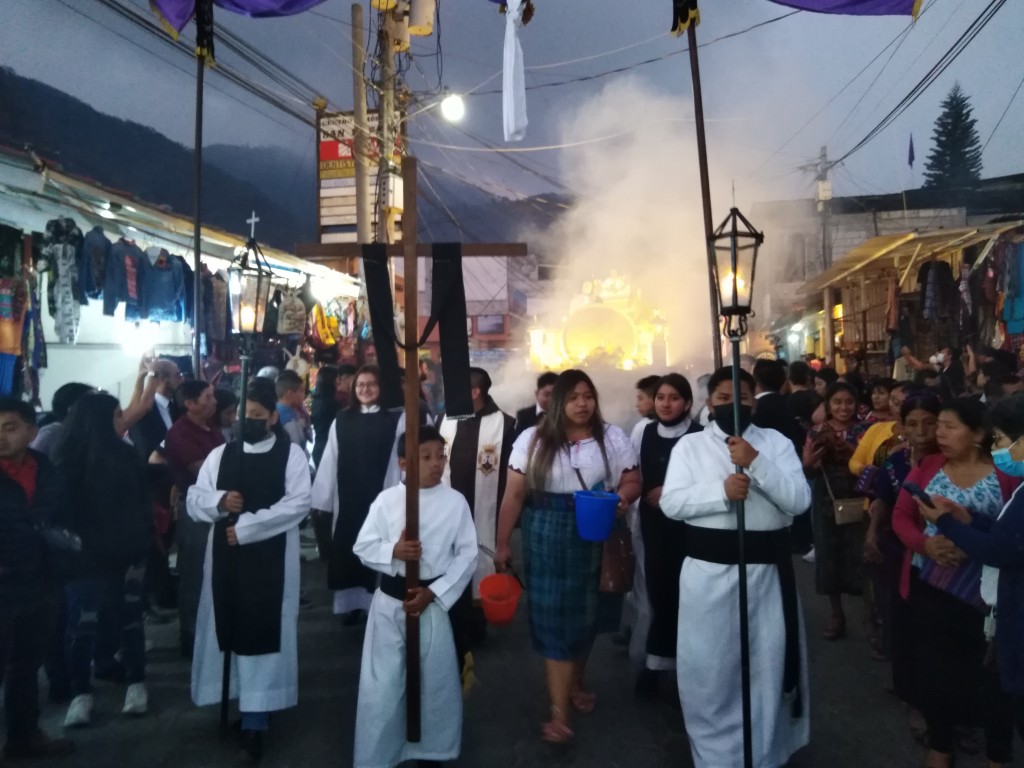 Easter in guatemala - Panajachel - Semana santa celebrations