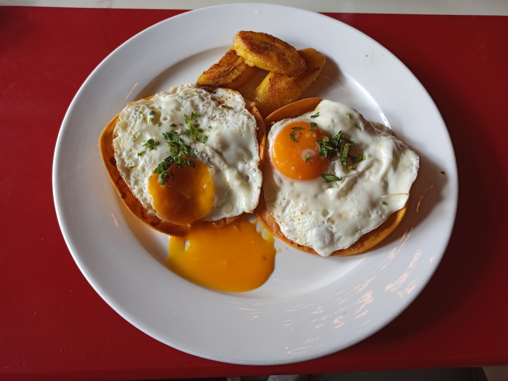 Crocante Verdes - Breakfast in Saúl, Guatemala City Crocante Verdes - Breakfast in Saúl, Guatemala City