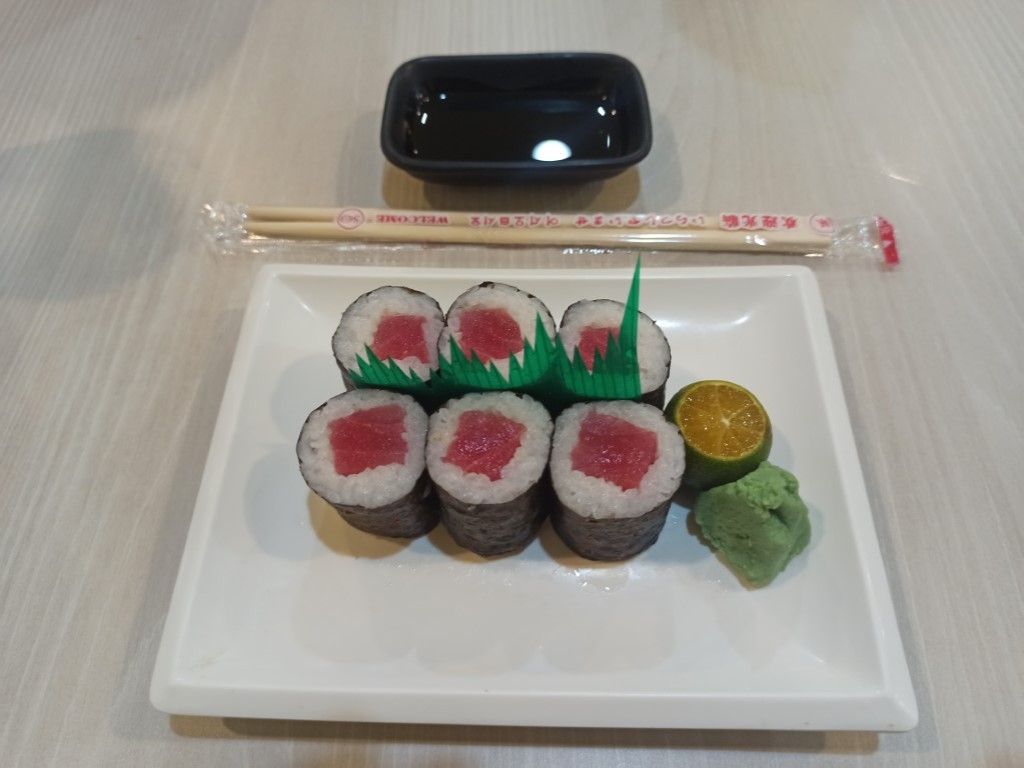 Taste of Japan in Sushi Yum, Manila - tuna sushi
