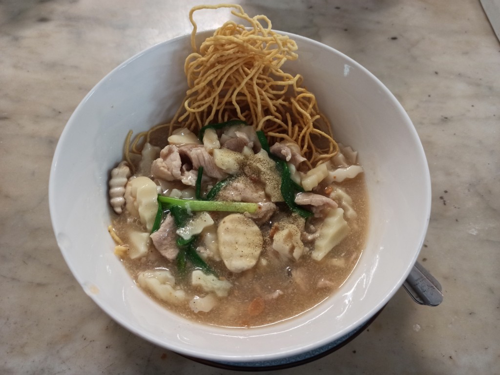 Thai style Khao Soi Soup with Crispy Wonton Noodles Thai style Khao Soi Soup with Crispy Wonton Noodles