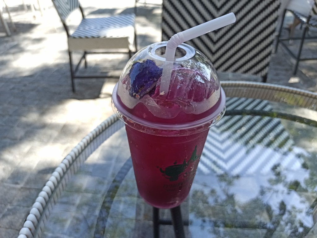 Discover magical health benefits of a Thai blue Butterfly Pea tea Discover magical health benefits of a Thai blue Butterfly Pea tea