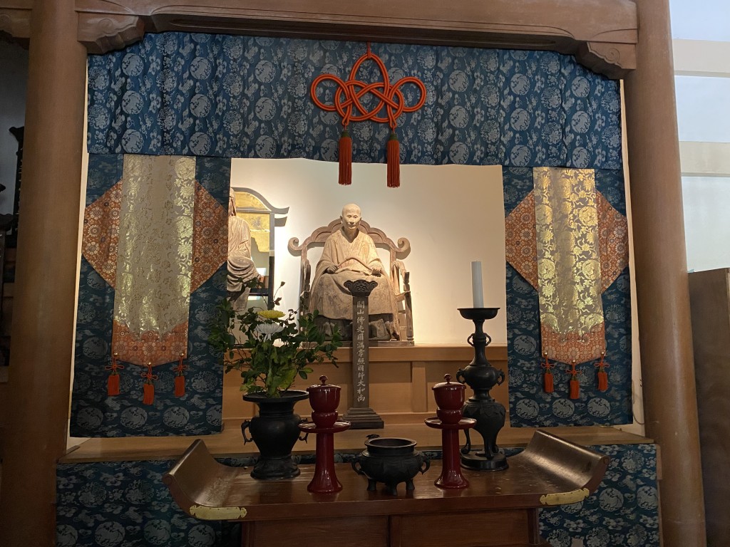 Engaku-ji Temple in Kamakura - Shozokuin Engaku-ji Temple in Kamakura - Shozokuin