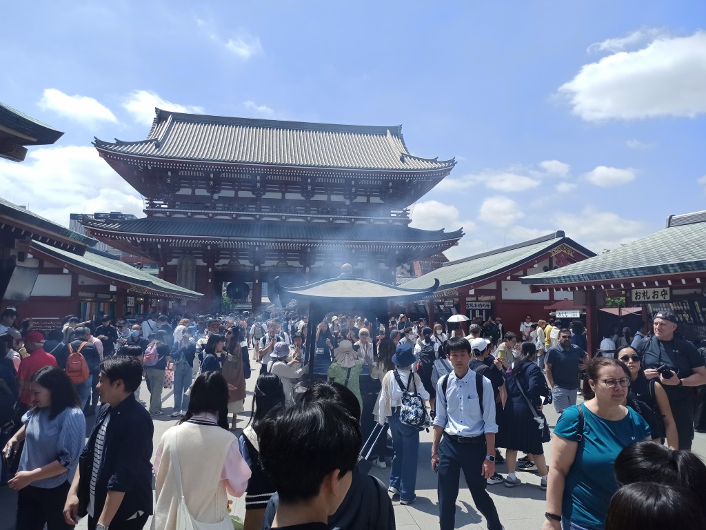 Sensoji Temple & Asakusa Nakamise shopping Street Sensoji Temple & Asakusa Nakamise shopping Street