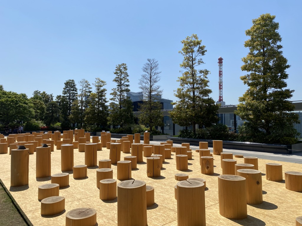 “A Tree” project on the Rooftop Garden of Ginza SIX “A Tree” project on the Rooftop Garden of Ginza SIX